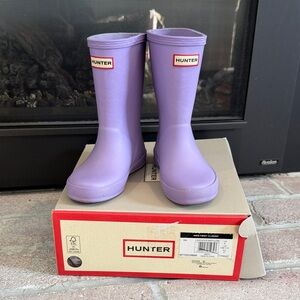 Girl Hunter rain boots